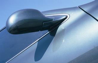 如何預(yù)防汽車漆在施工中出現(xiàn)粉化.jpg 汽車漆